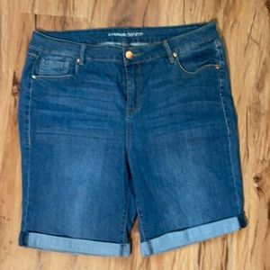 Avenue denim shorts
